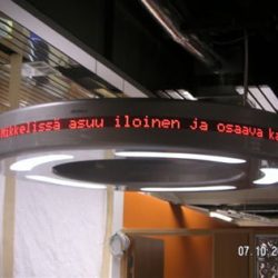 Mikkelin Osuuspankin pyöreä led-tekstinäyttö - RWM-Systems.